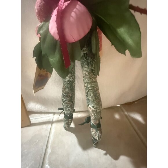 Handmade Whimsi-Gals Doll With Floral Outfit & Green Yarn Hair By Elies - Picture 8 of 10